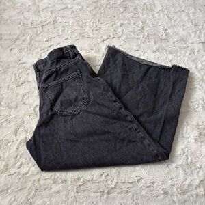 Zara Women's Size 8 Black Wash Wide Leg Cropped Jeans